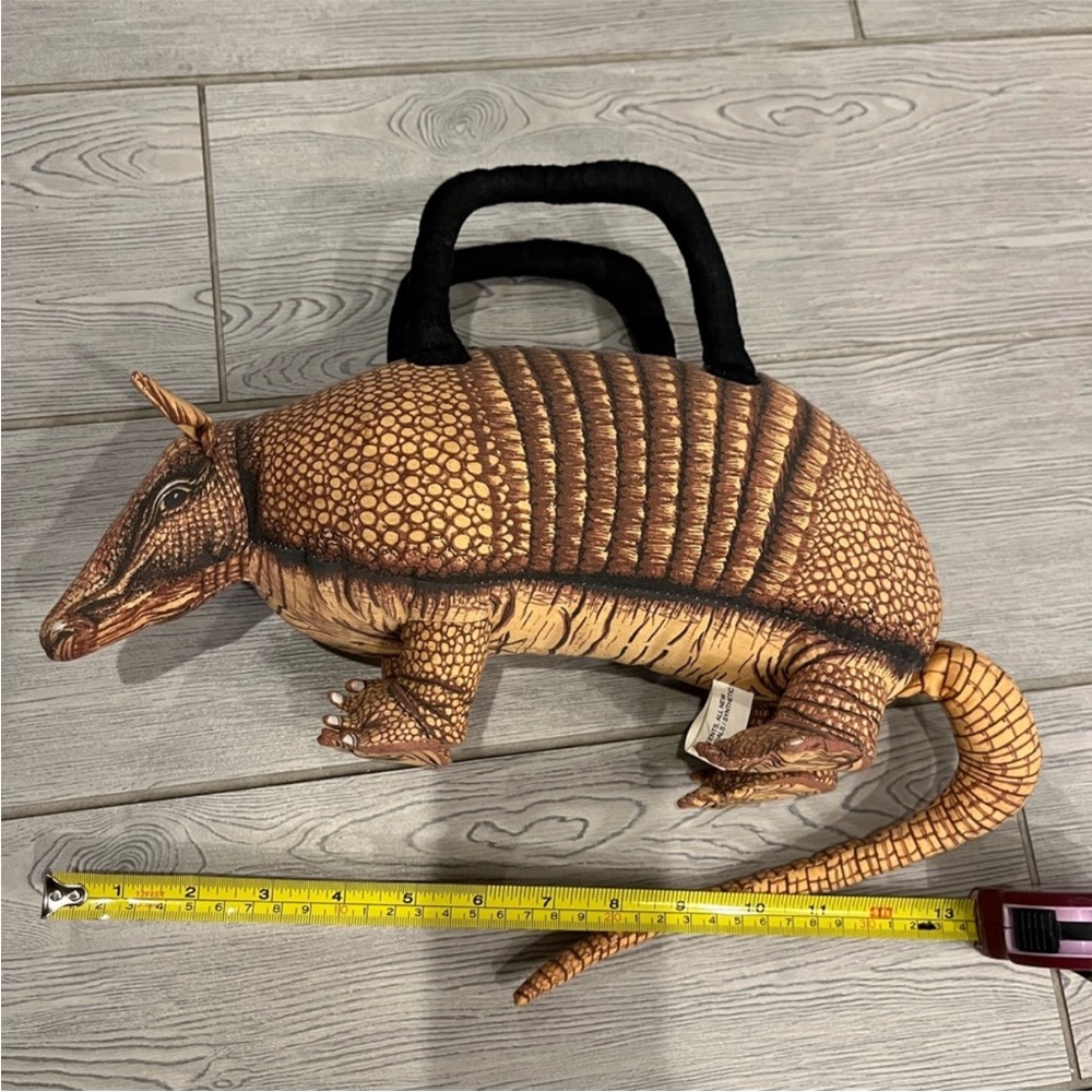 Quirky Vintage  1996 Accoutrements Armadillo Handbag! #1 - Picture 10 of 13